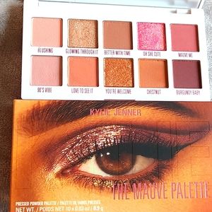 Kylie Cosmetics Mauve Eye Shadow Pallette